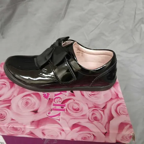 LELLI KELLY BLACK PATENT BOW SHOES – GIRLS (EU 33)