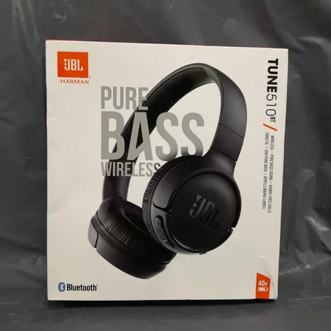 JBL TUNE 510 PURE BASS WIRELESS OVER-EAR HEADPHONES IN BLACK