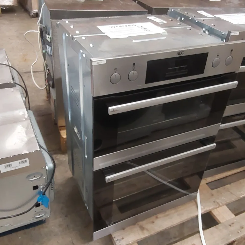 AEG BUILT IN ELECTRIC DOUBLE OVEN DCB331010M