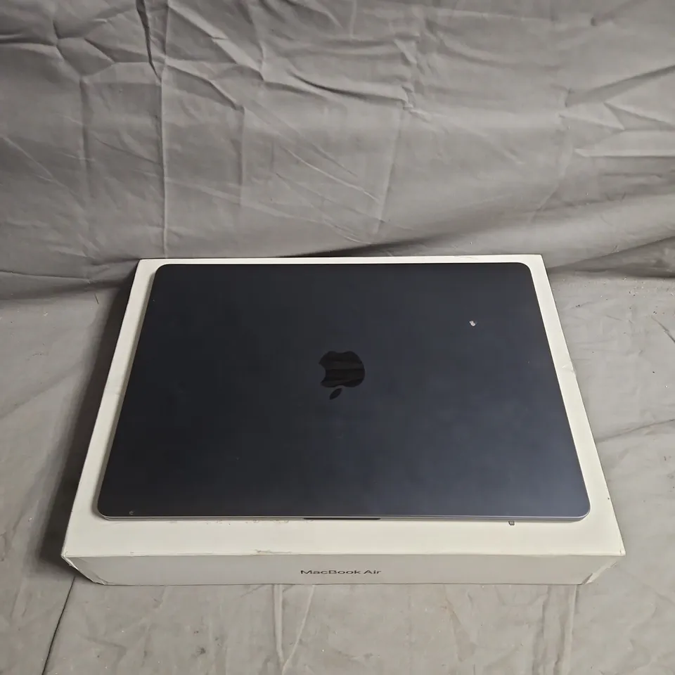 APPLE MACBOOK AIR 15-INCH M2, 8GB RAM, 512GB SSD – NAVY, BOXED