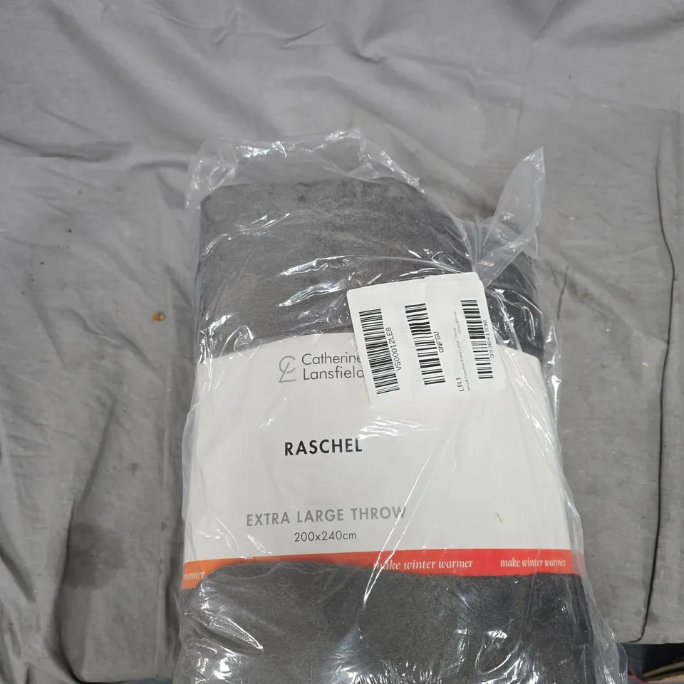 CATHERINE LANSFIELD RASCHEL EXTRA LARGE THROW 200X240 CM