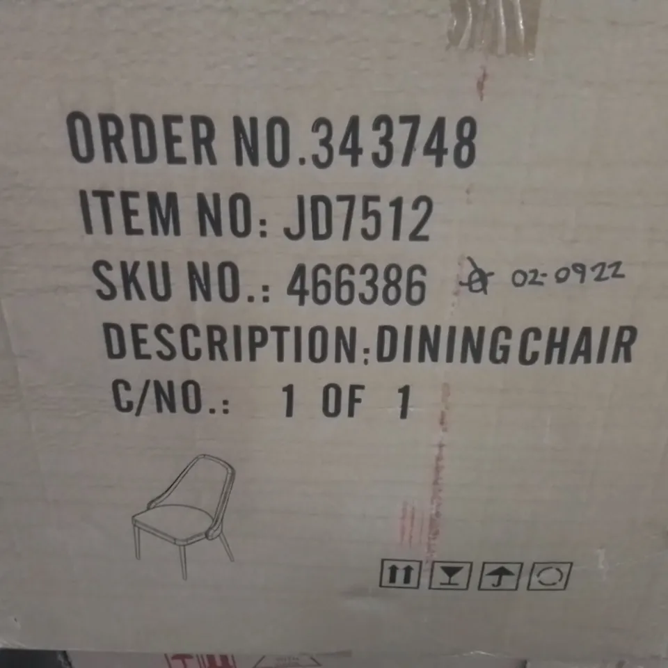 BOXED DINING CHAIR IN PINK