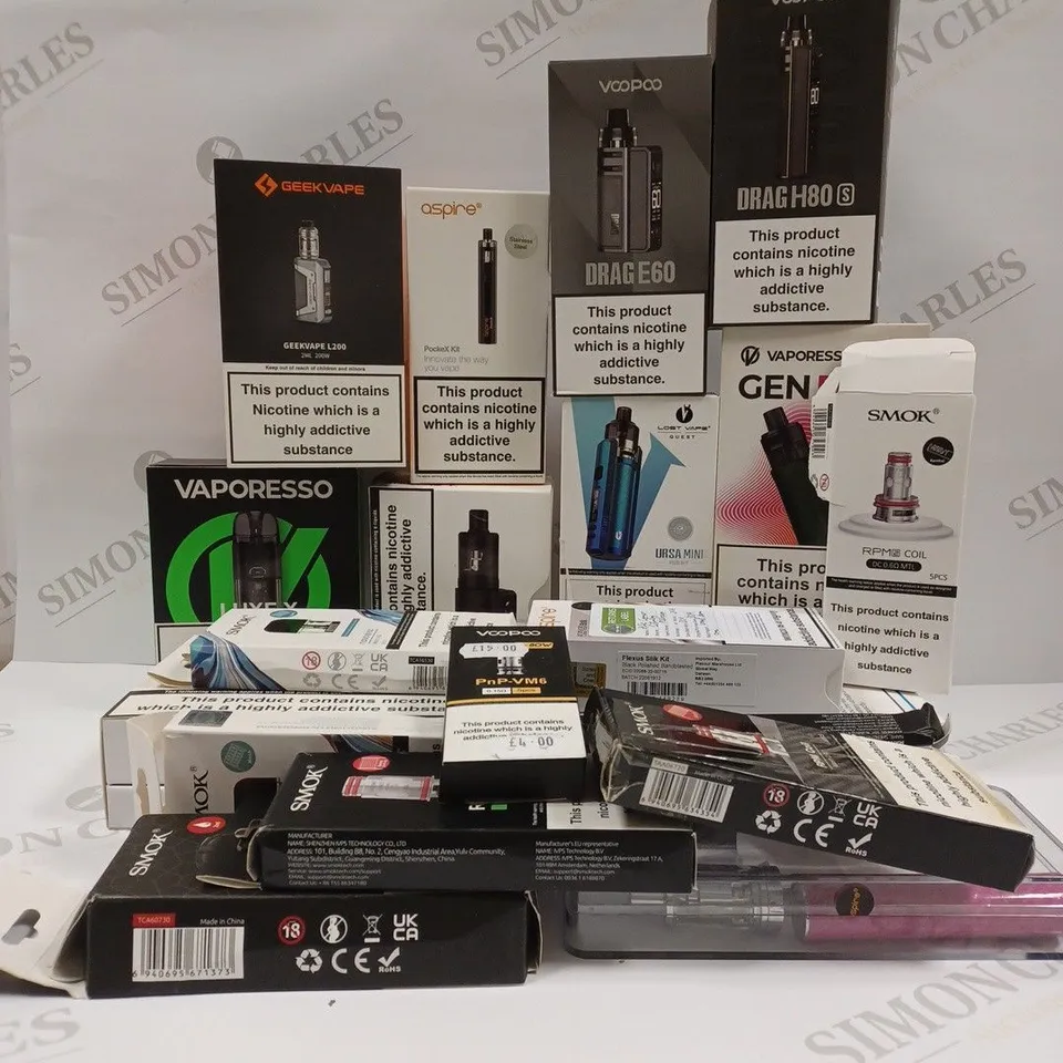 APPROXIMATELY 20 ASSORTED VAPING PRODUCTS AND ACCESSORIES TO INCLUDE GEEKVAPE L200, ASPIRE POCKEX KIT, VAPORESSO LUXE X, LOST VAPE QUEST URSA MINI POD KIT, ETC 