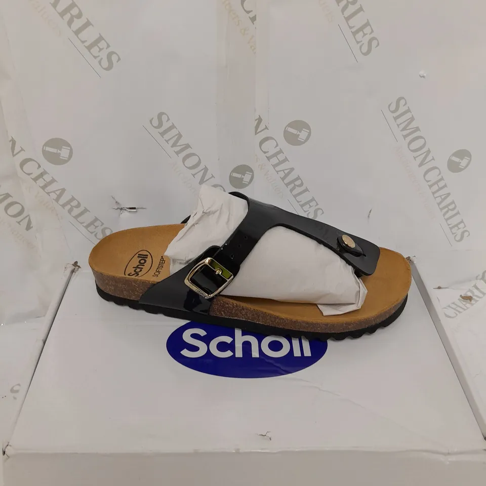 BOXED PAIR OF SCHOLL SANDALS IN BLACK SIZE 6 