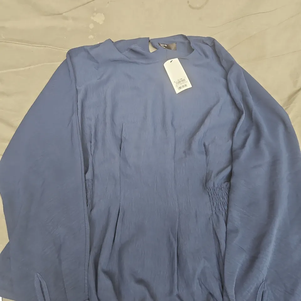 FRIENDS LIKE THESE... BLUE LONG-SLEEVE TOP SIZE 16
