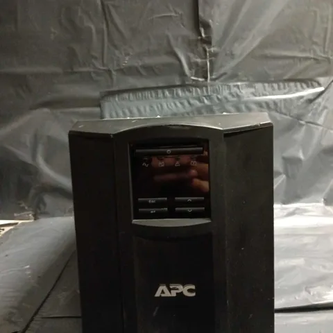 APC SMART-UPS 1500VA UNINTERRUPTIBLE POWER SUPPLY (230V)