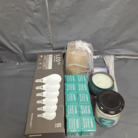 APPROXIMATELY 12 ASSORTED HOUSEHOLD ITEMS TO INCLUDE LIGHTBULBS , CANDLES , ETC