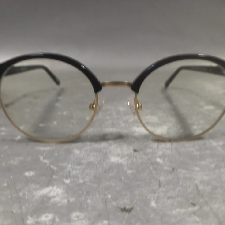 PAIR OF LONDON RETRO FULWELL BLACK GLASSES IN CASE