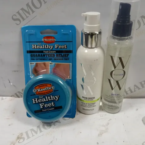 LOT OF APPROXIMATELY 20 COSMETICS ITEMS TO INCLUDE WOW SPEED DRY BLOW DRY SPRAY, WOW COLOR DREAM COCKTAIL - KALE INFUSED, OKEEFES FOR HEALTHY FEET, ETC