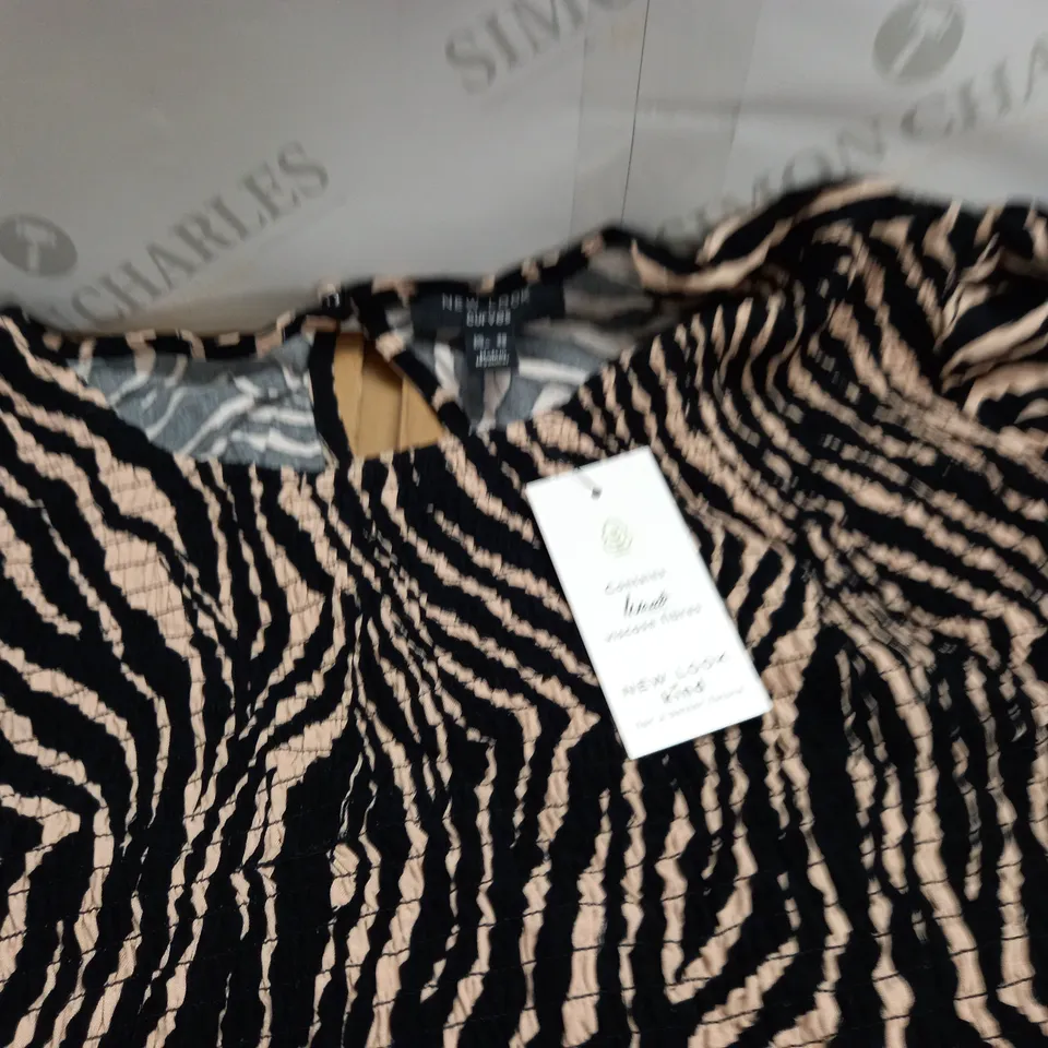 NEW LOOK CURVES ANIMAL PATTERN DRESS - UK 30