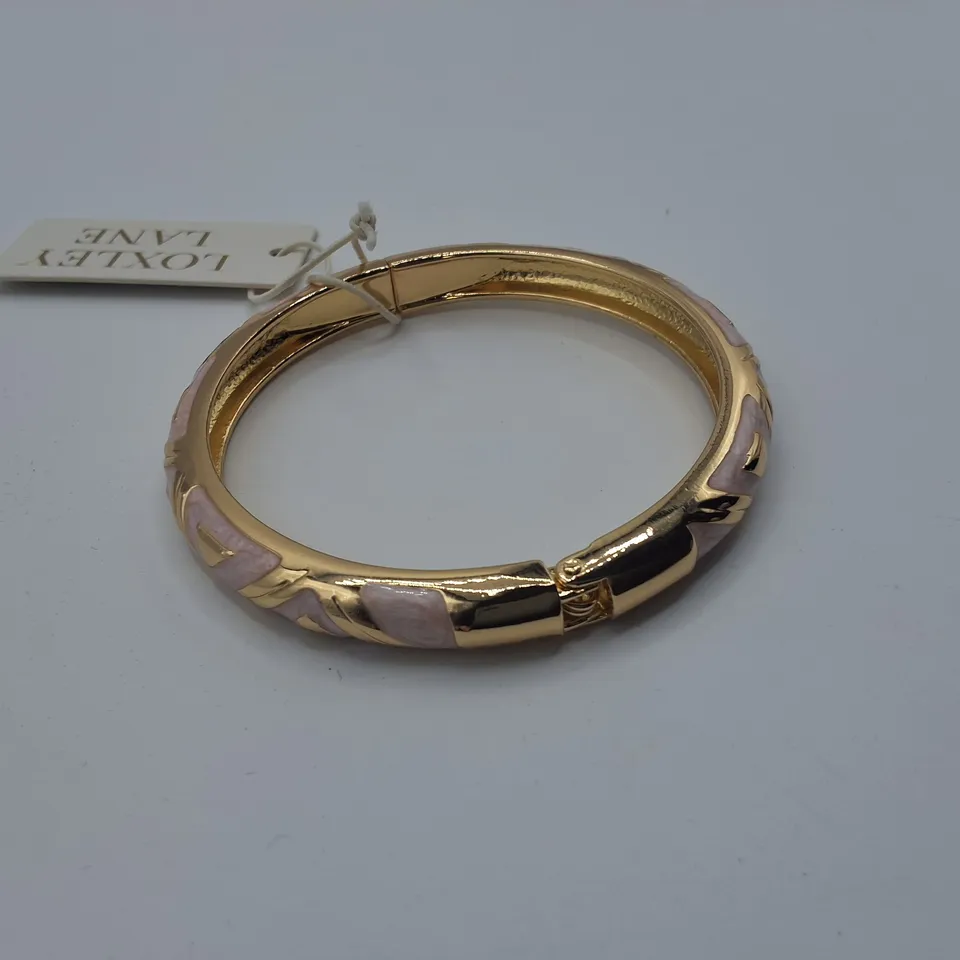 LOXLEY LANE GOLD TONE BRACELET WITH SPRING OPENING