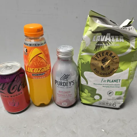 APPROXIMATELY 10 ASSORTED DRINKS ITEMS TO INCLUDE - COCA COLA ZERO SUGAR CHERRY, LUCOZADE ORANGE ETC