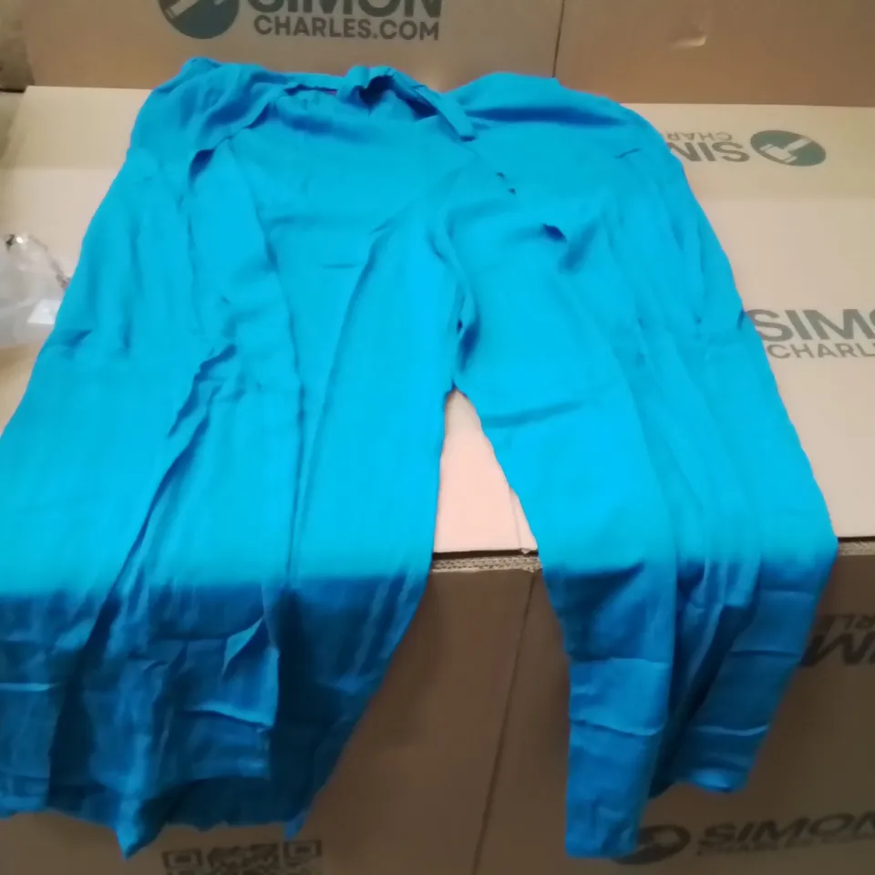 BOXED BRAND NEW APPROXIMATELY 14 JD WILLIAMS WIDE WRAP TROUSERS TURQUOISE SIZE 20