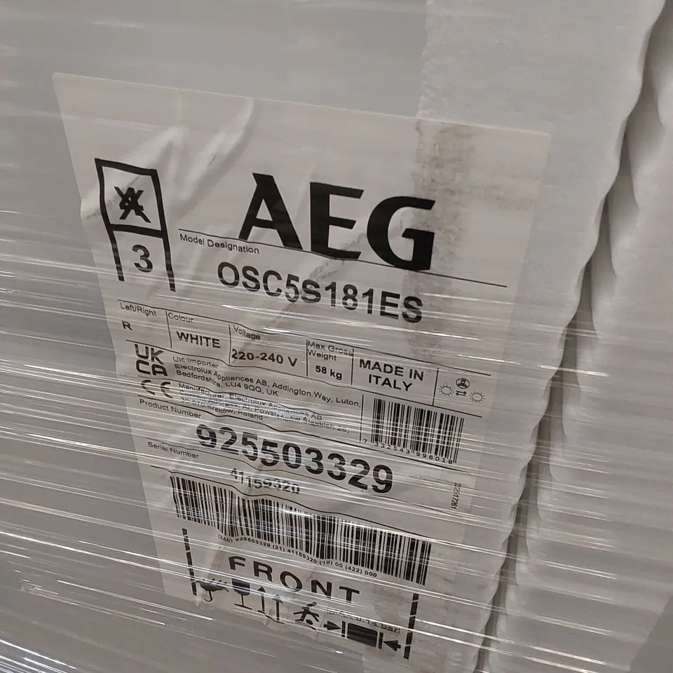 AEG OSC5S181ES LOW FROST INTEGRATED FRIDGE FREEZER, SLIDING HINGE, 70/30 RRP £500