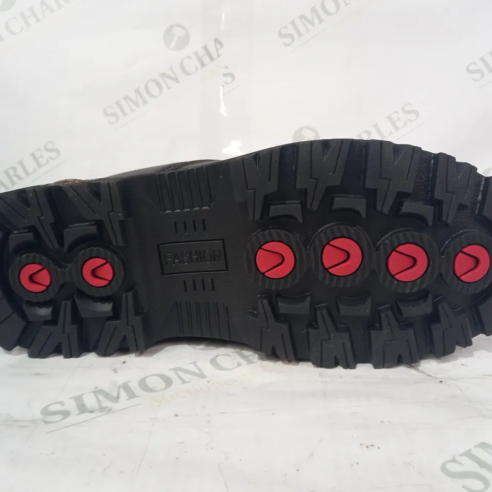 BOXED PAIR OF RONA SHOES LEATHER ANKLE BOOTS IN BLACK UK SIZE 8