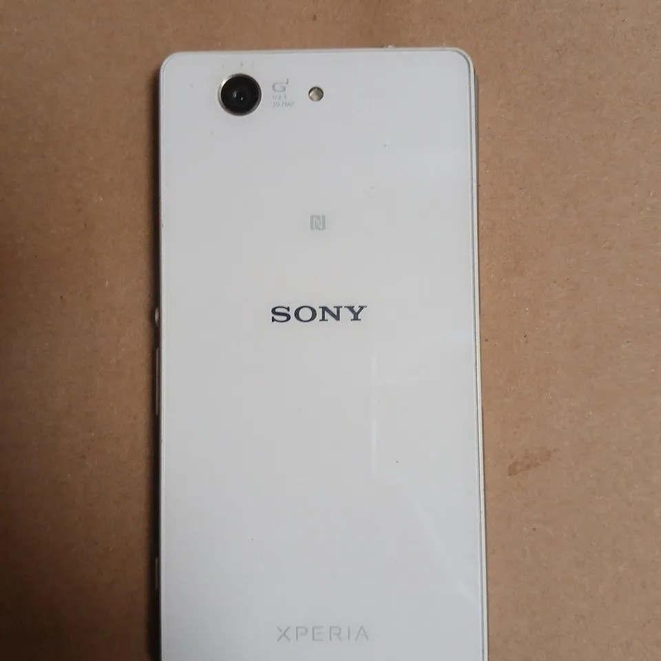 SONY XPERIA SMARTPHONE - WHITE - MODEL UNSPECIFIED 