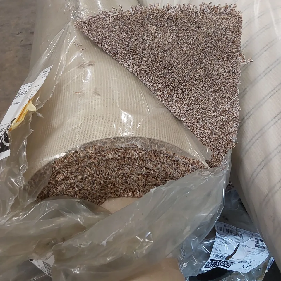 ROLL OF QUALITY CLASSIC CHARM HEATHER SLIPPERY STONE CARPET // SIZE: APPROX 4 X 5m