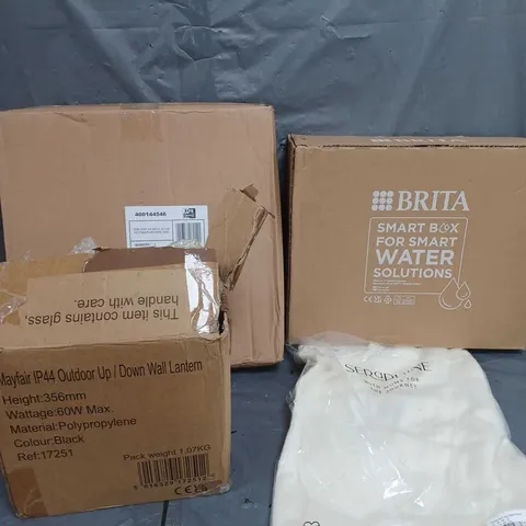 APROXIMATELY 10 ASSORTED HOUSEHOLD ITEMS TO INCLUDE DETAIL BLANKET, BRITA SMART BOX, LANTERN, ETC