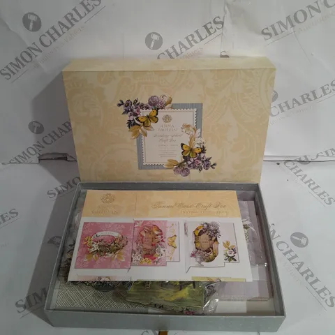 ANNA GRIFFIN TUNNEL CARDS 