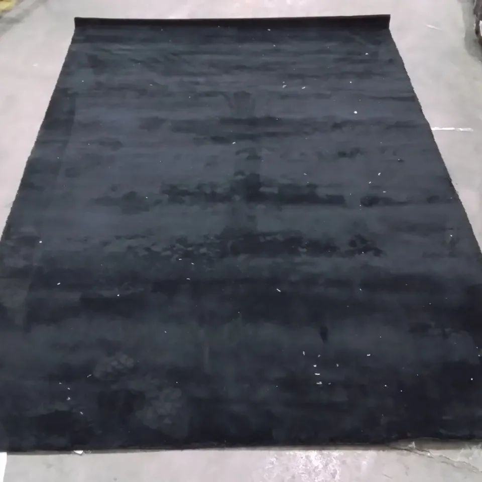 MODERN AREA FLUFFY RUG 160×220CM -BLACK-