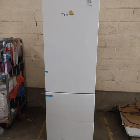 BOSCH SERIES 6 FREESTANDING 70/30 FRIDGE FREEZER IN WHITE, MODEL: KGE49AWCAG