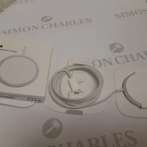 APPLE MAGSAFE CHARGER A2140