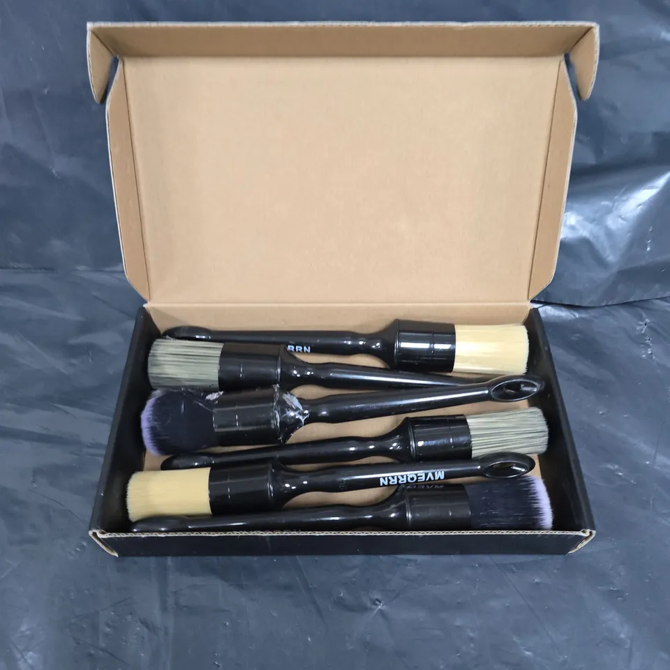 MVEQRRN MULTIFUNCTIONAL DETAIL BRUSH 
