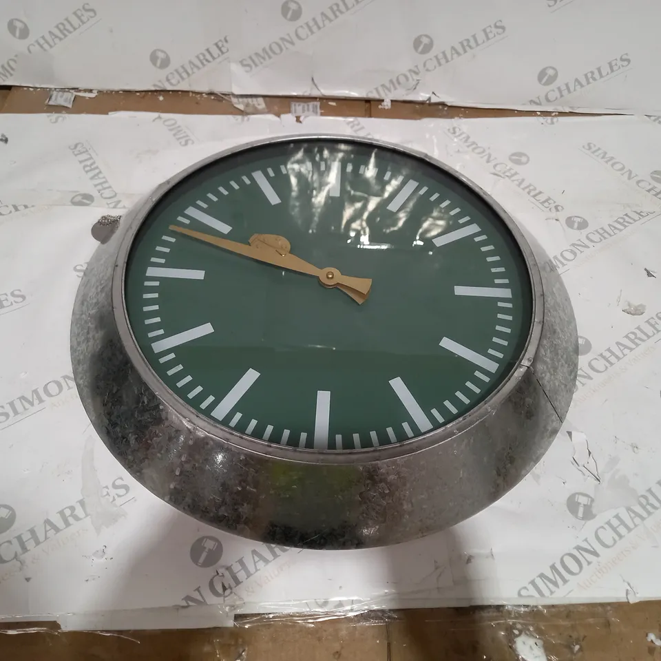 BOXED LARGE OUTDOOR GALVANISED STEEL CLOCK - GREEN FACE