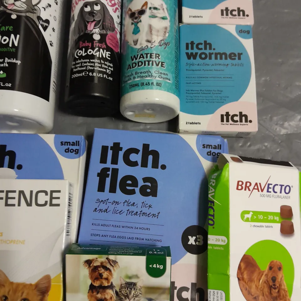 LOT OF 15 ASSORTED PET CARE ITEMS TO INCLUDE FLEA DEFENCE, SHAMPOO AND ITCH WORMER