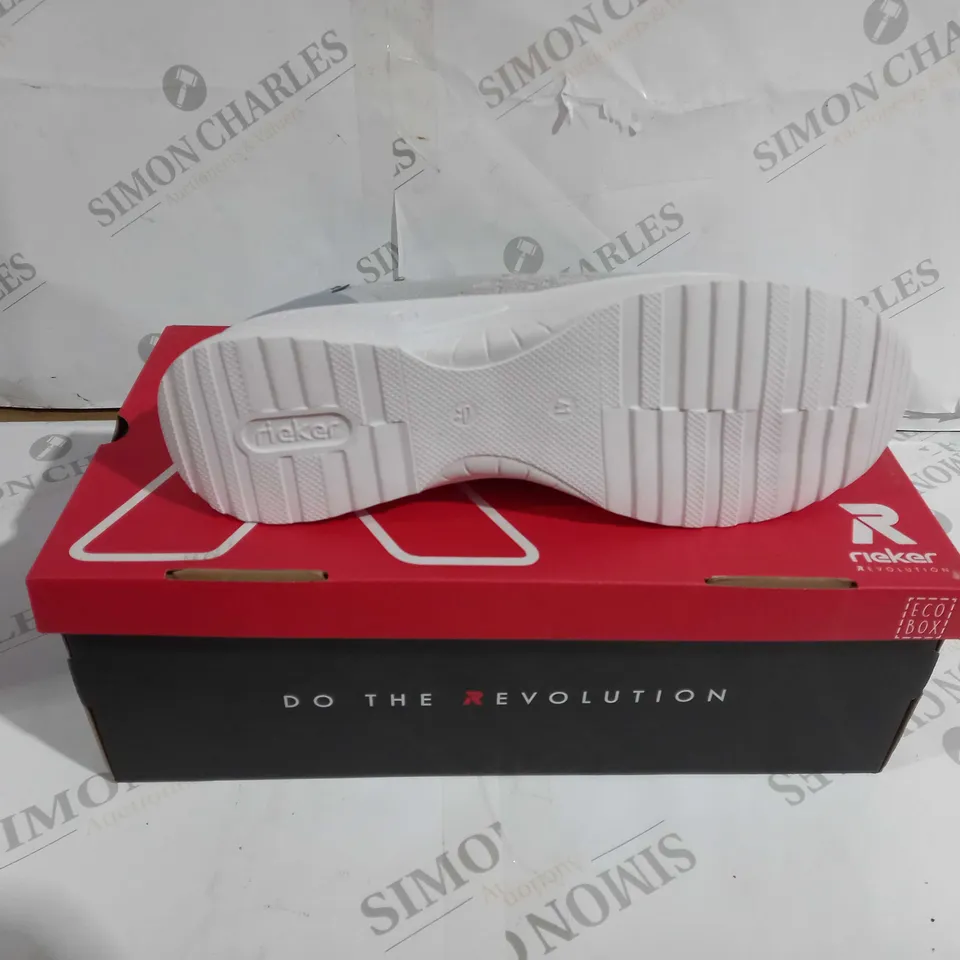 BOXED PAIR OF RIEKER REVOLUTION SOFT SHOES GREY UK SIZE 7.5