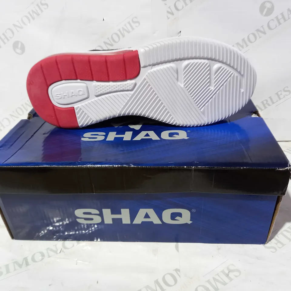 BOXED PAIR OF SHAQ ARMSTRONG SHOES IN WHITE/GREY/RED UK SIZE 8