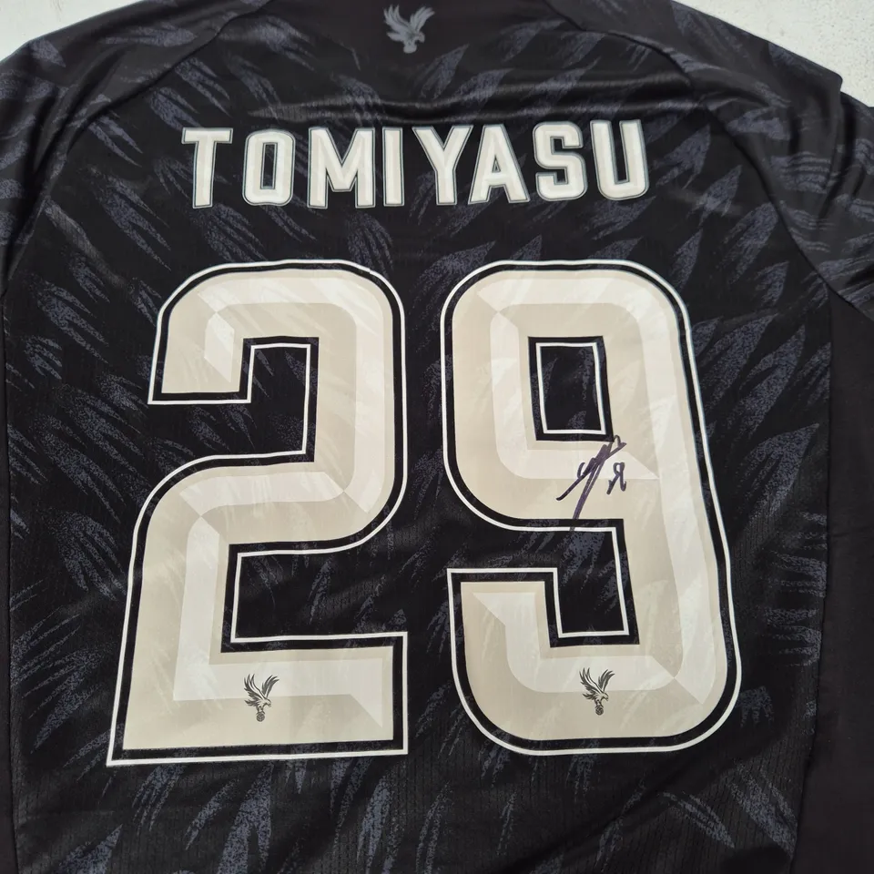 CRYSTAL PALACE FC AWAY SHIRT - SIGNED BY TOMIYASU - SIZE XL
