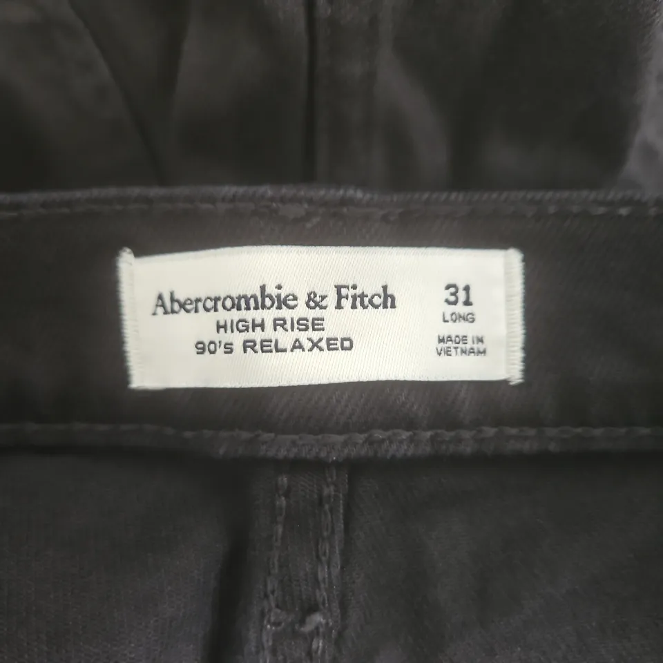 ABERCROMBIE & FITCH HIGH RISE JEANS - 90S RELAXED FIT, MEN'S UK 31 LONG