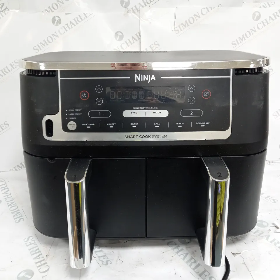 BOXED NINJA FOODI MAX DUAL ZONE 9.5L AIR FRYER AF451UK