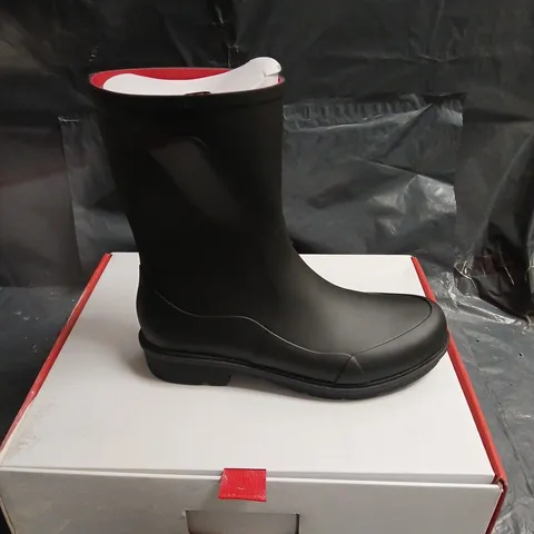 FITFLOP BLACK RUBBER KNEE-HIGH RAIN BOOTS, UK 8