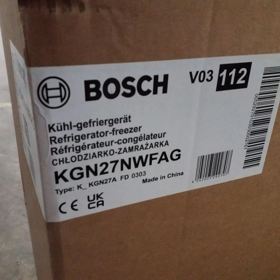 BOXED BOSCH KGN27NWFAG SERIE 2 FREESTANDING FRIDGE FREEZER