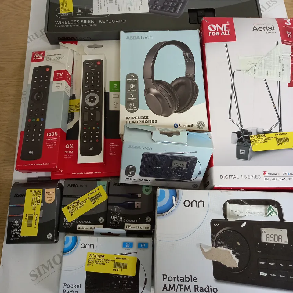 LARGE QUANTITY OF ASSORTED TECH ITEMS TO INCLUDE REMOTES, RADIOS, KEYBOARDS AND CHARGE CABLES