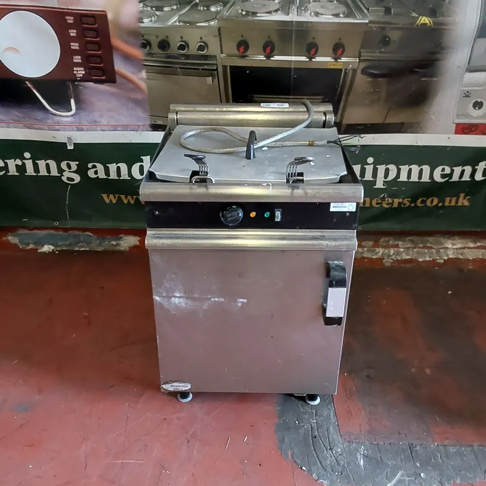 MOORWOOD VULCAN MLE60F-F COMMERCIAL FRYER
