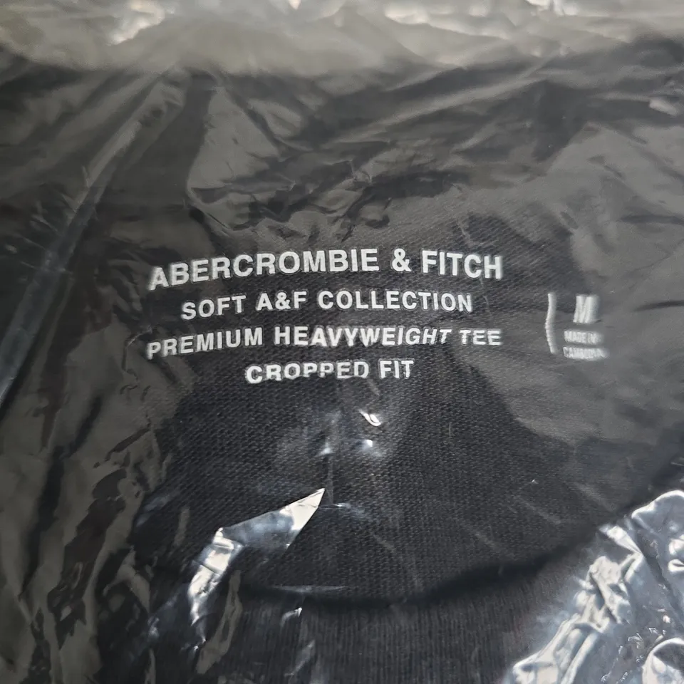 ABERCROMBIE & FITCH SOFT AF COLLECTION PREMIUM HEAVYWEIGHT TEE, CROPPED FIT – BLACK – MEDIUM