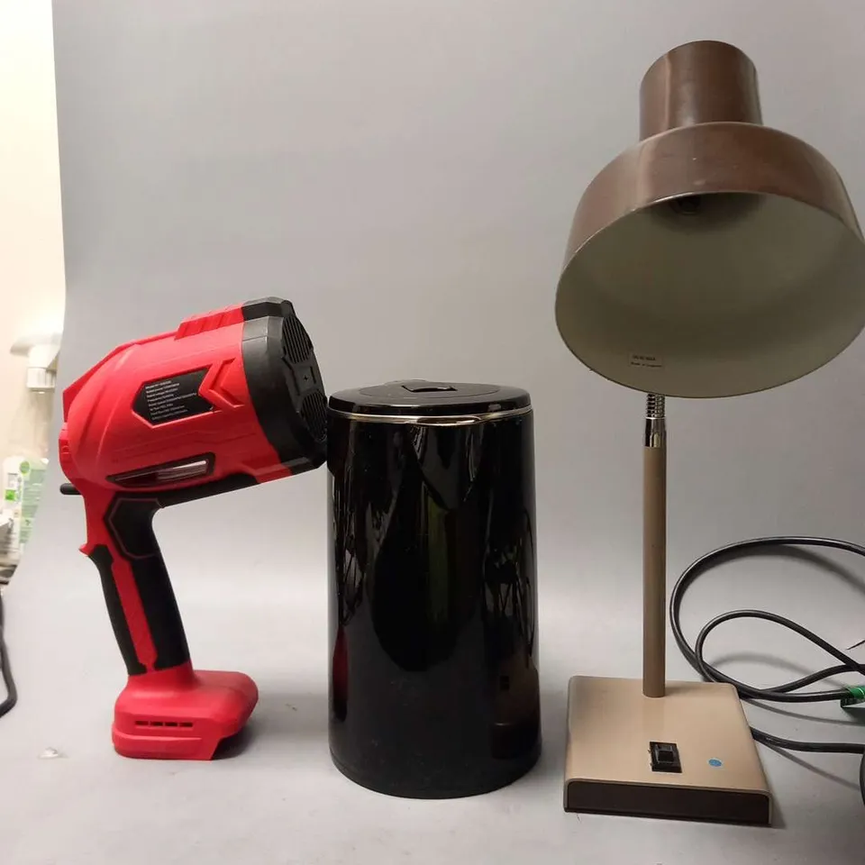 FOUR ASSORTED PRODUCTS TO INCLUDE; LAMPS AND KETTLE