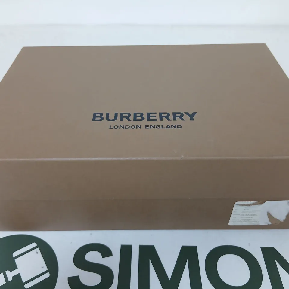 BURBERRY LOW TOP SNEAKER - UK 3 (EU 36), BLACK LEATHER WITH BEIGE BURBERRY CHECK