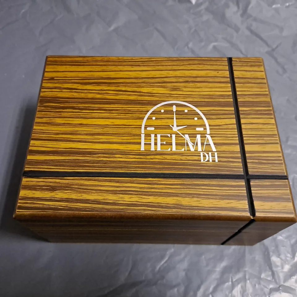 HELMA DH STAINLESS STEEL WATCH WITH METAL STRAP IN WOODEN GIFT BOX