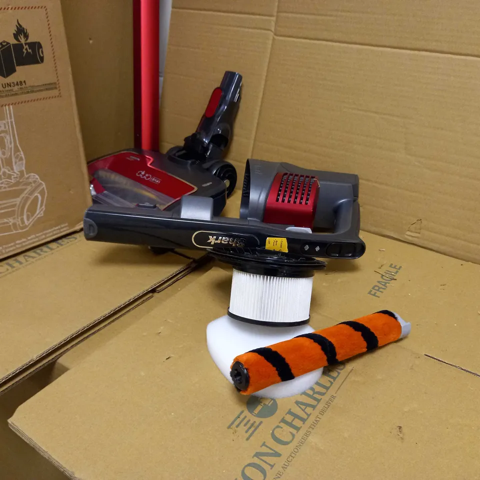 SHARK ANTI HAIR WRAP CORDLESS STICK VACUUM CLEANER 
