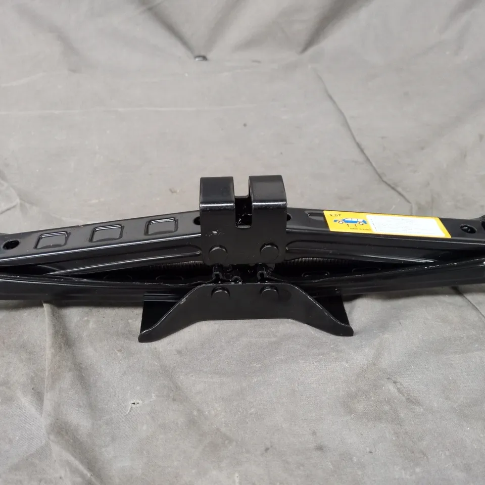 2.5T SCISSOR CAR JACK - BLACK