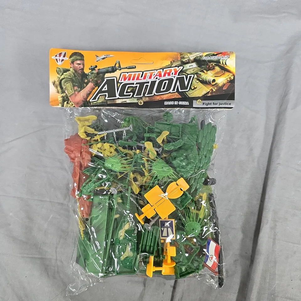 MILITARY ACTION TOY SET – GREEN ARMY FIGURES & ACCESSORIES IN SEALED BAG 