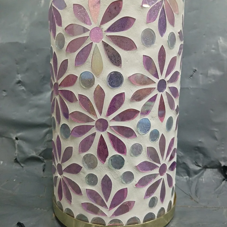 UNBRANDED LIGHT-UP FLORAL PATTERN DECORATION IN PINK