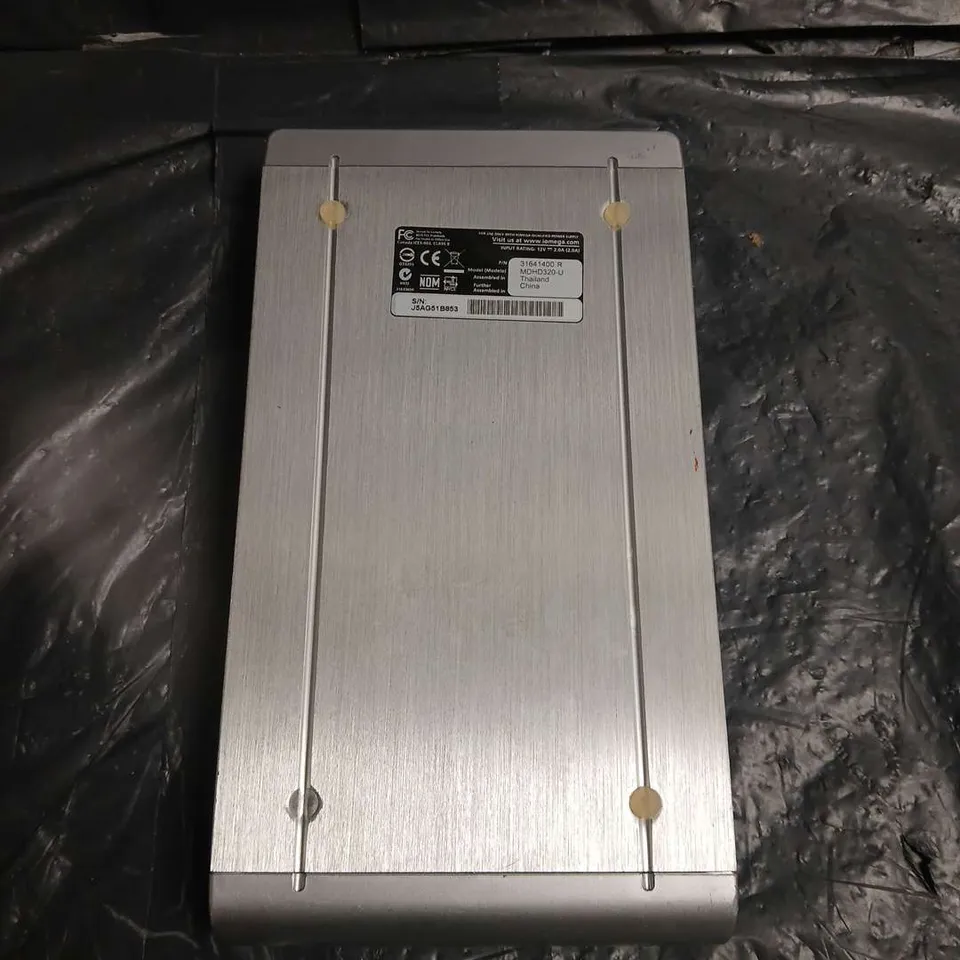 IOMEGA MDH320-U EXTERNAL HARD DRIVE
