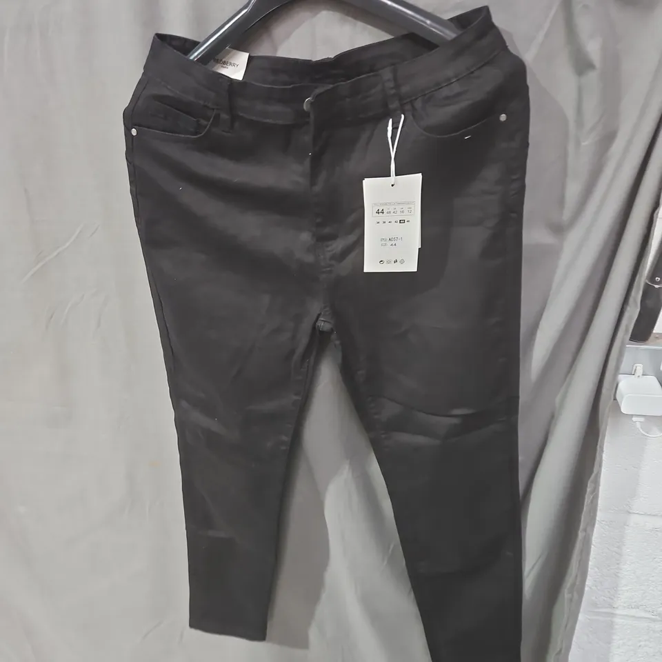 REDBERRY PARIS BLACK TROUSERS – (EU 44 / XXL)