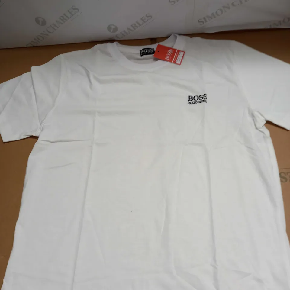 HUGO BOSS LOGO T-SHIRT SIZE M