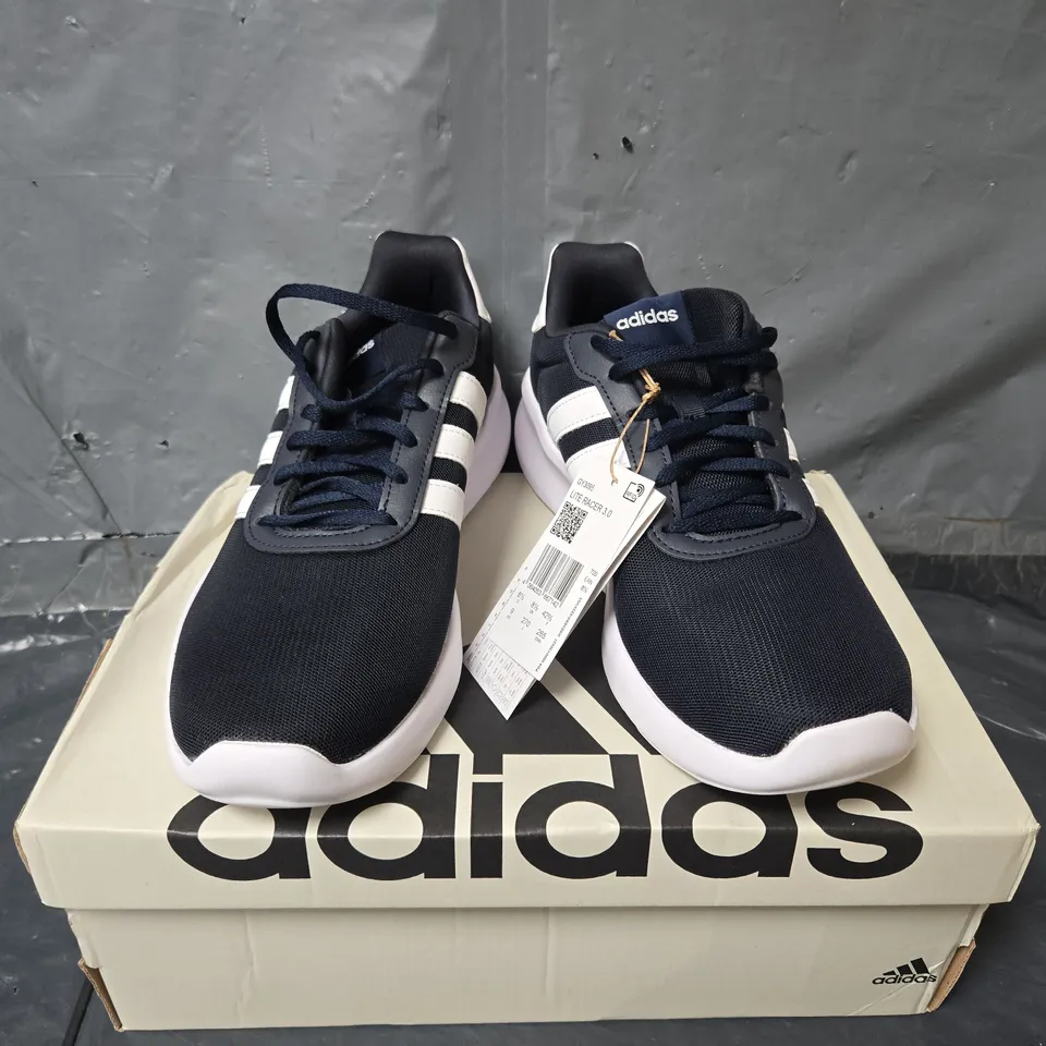 BOXED PAIR OF ADIDAS LITE RACER 3.0 TRAINERS IN NAVY - UK 8.5